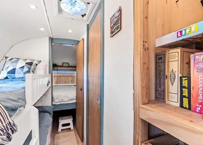 Desert Dream Airstream Bed & Breakfast *